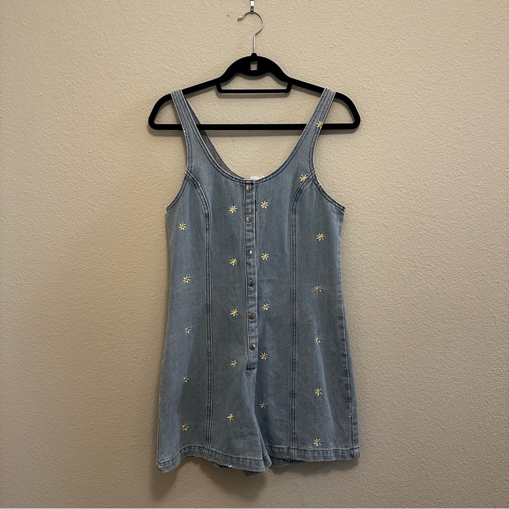 Storia Denim Daisy Button-Front Tank Romper - Light Blue